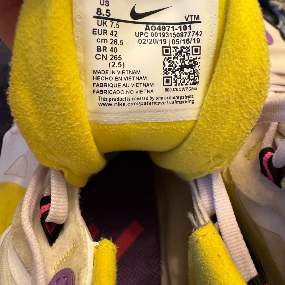 Nike Air Max 270 React Geometric abstract size 8.5 - Picture 4 of 12